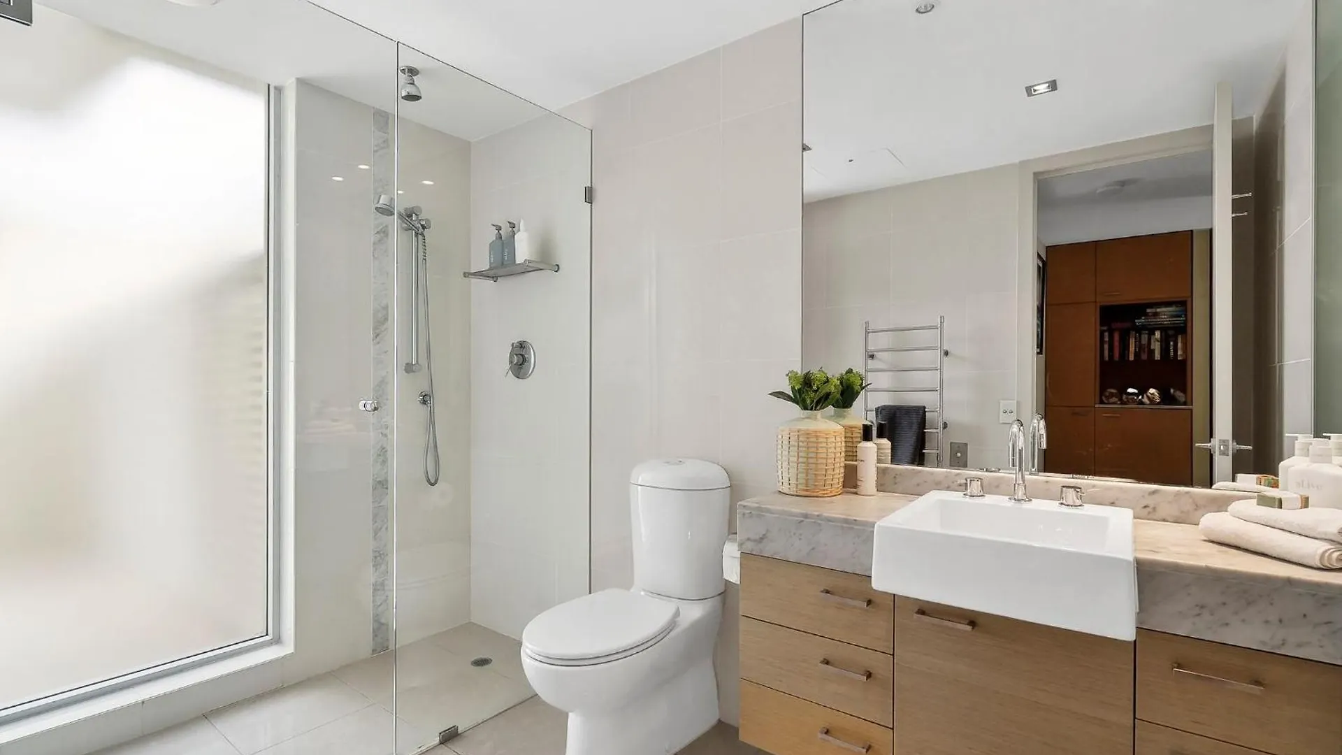 Pandanus Beach House - Direct Beach Access Marcoola Australia