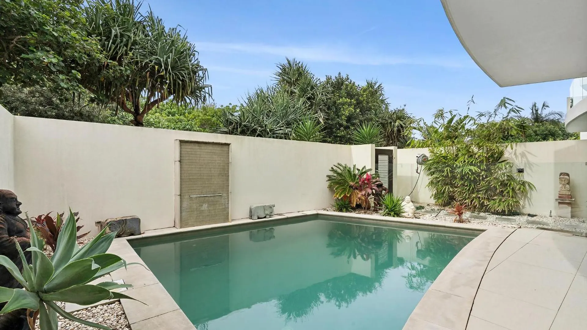 Pandanus Beach House - Direct Beach Access マークーラ 0*,